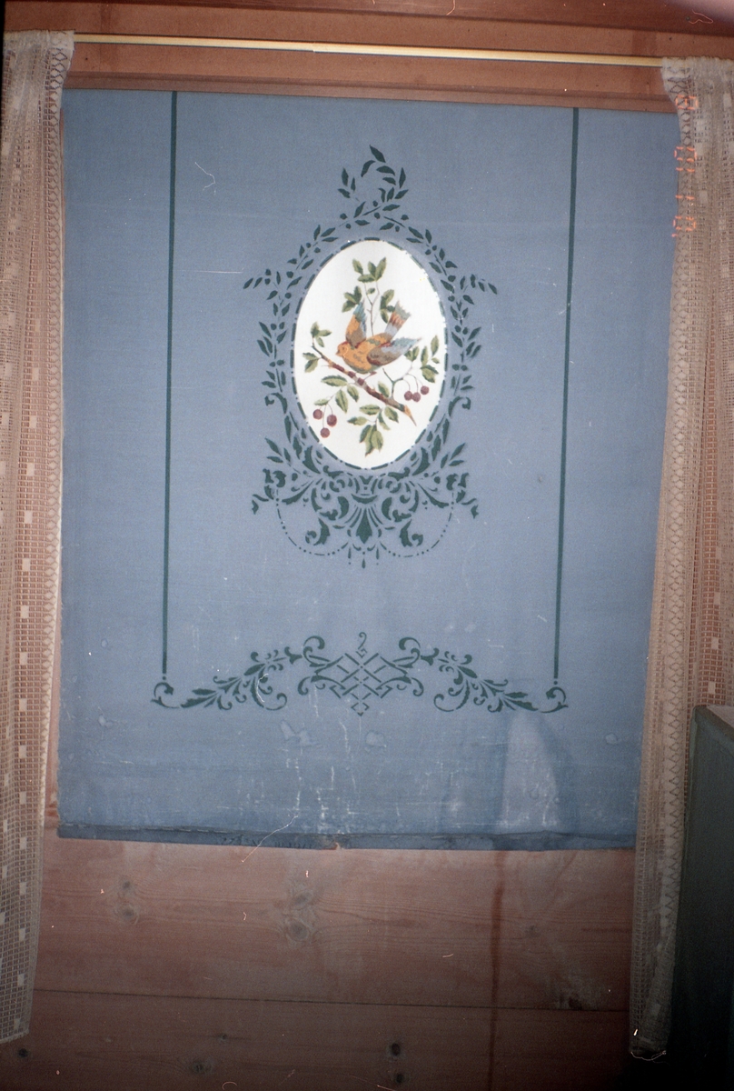 Rullgardin med målat motiv, 8 oktober 2001.