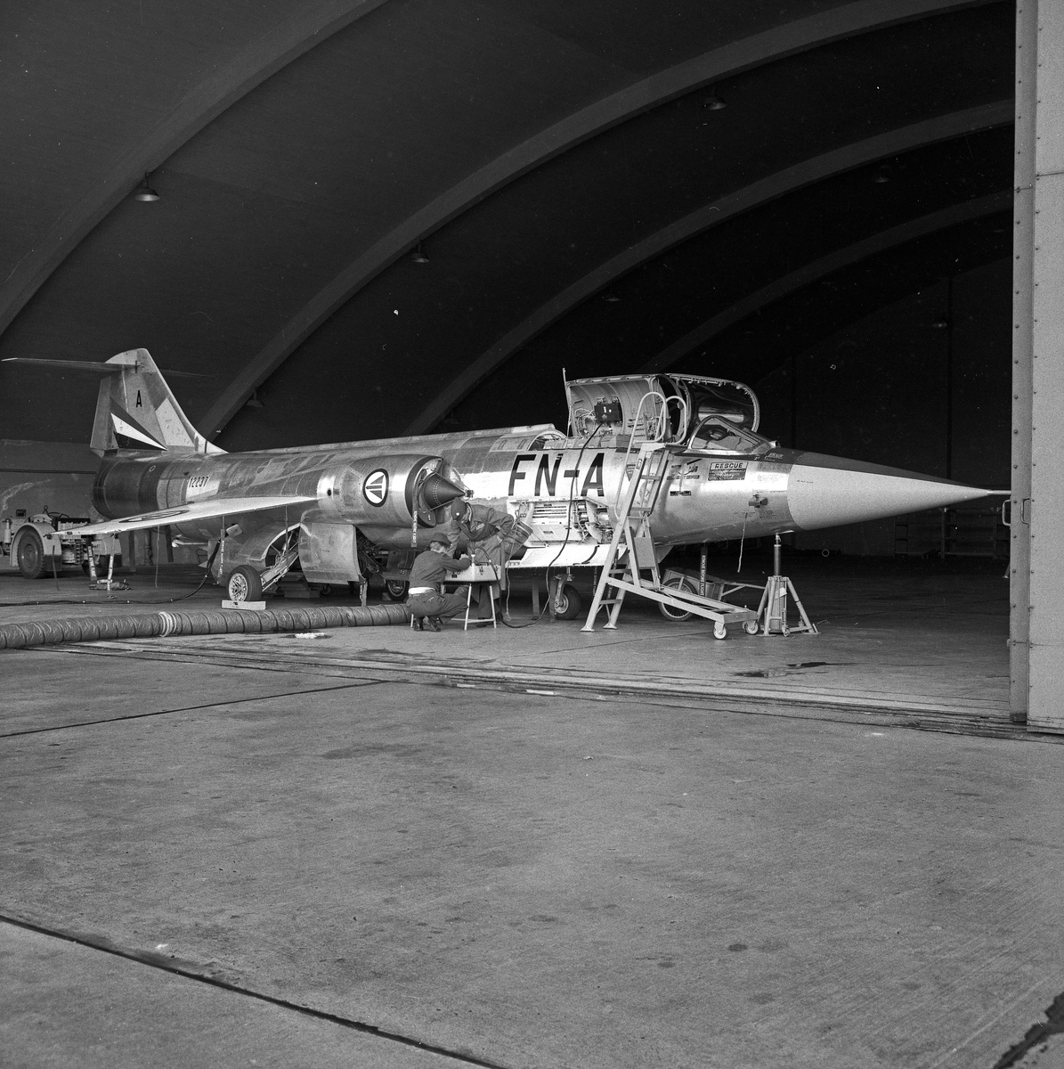 Lockheed F-104G Starfighter, vedlikehold i shelter.