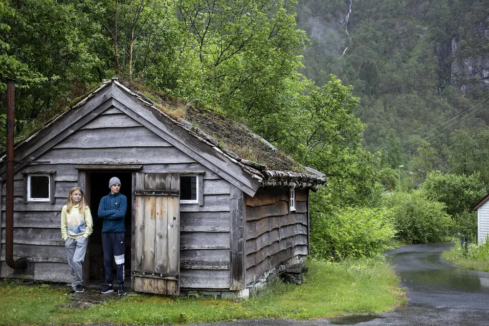 Elevar føre inngongen til Bjørn West stølen