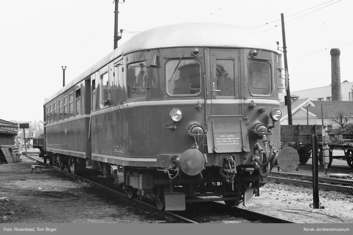 Styrevogn for dieselmotorvogn litra BFox4b type 2 på Hamar stasjon