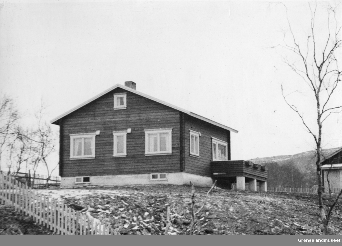 Stenberghus, Kirkenes 12. november 1947