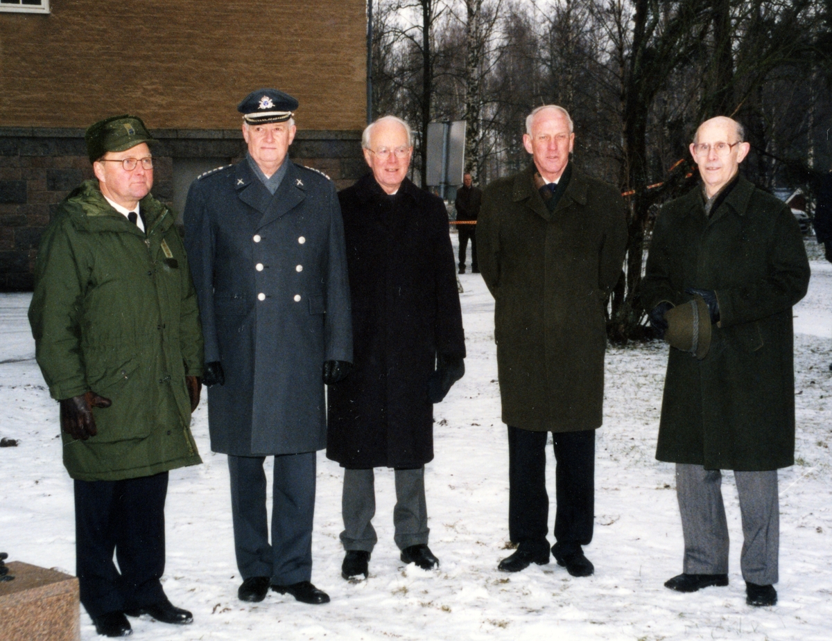 Fem regementschefer samlade, fr vänster Gunnar Ridderstad, Torbjörn Tillman, Lars-Erik Widman, Per-Arne Ringh samt Lennart Bredberg.

Nedläggningsdagen av I4 den 30. december 1997.

Livgrenadjärregementet (I 4/Fo 41) var ett infanteriförband inom svenska armén som verkade i olika former åren 1928–1997. Förbandsledningen var förlagd i Linköpings garnison i Linköping. Försvarsområdesstaben vid Livgrenadjärregementet avvecklades den 31 december 1997 vilket i praktiken innebar att även regementet avvecklades.