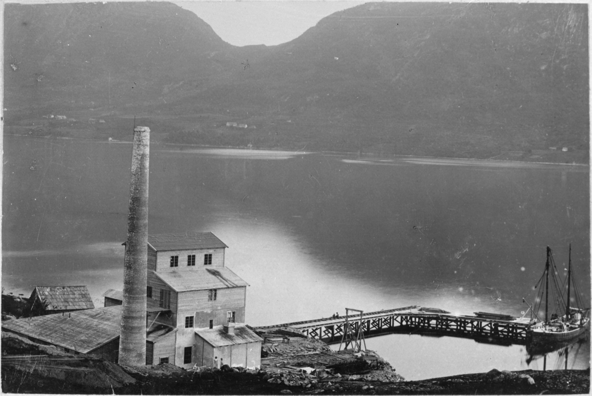 Sandsteinsfabrikken på Birkenes i Etne, ca. 1935.
