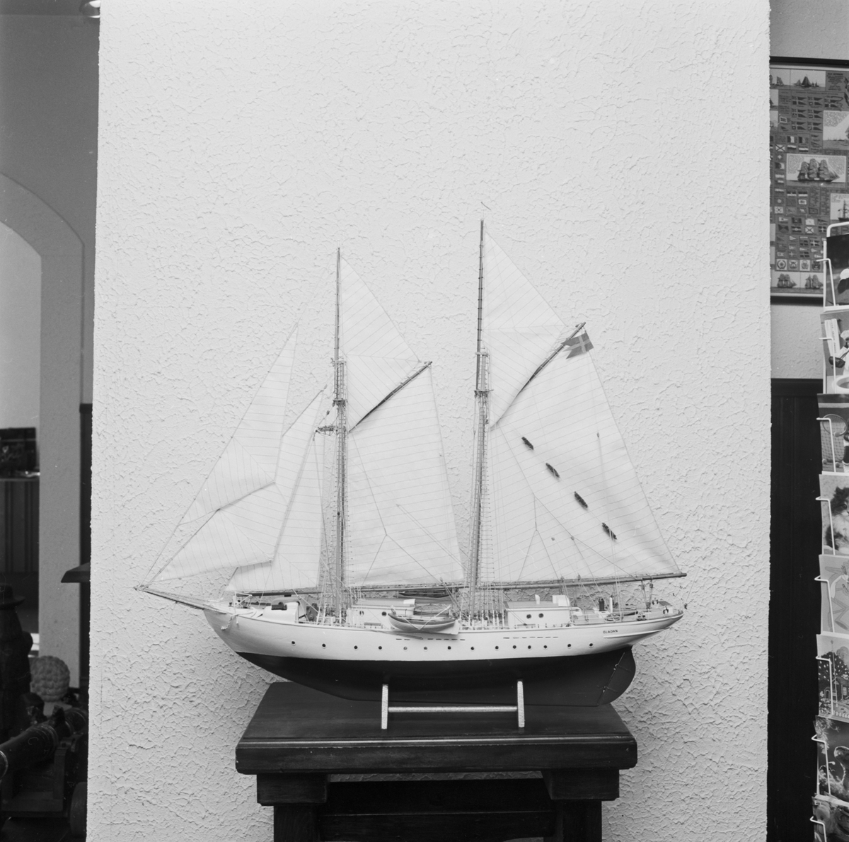 Äldre kanon och skepp Marin musét
