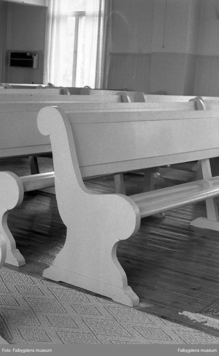 Byggnadsinventering 1972. S:t Olof 14, Baptistkyrkan. Bänkgavlar.