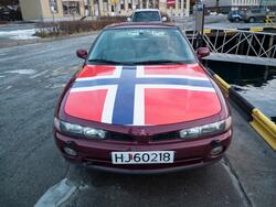 Bil med norske flagg malt på panseret 17 nov 2012