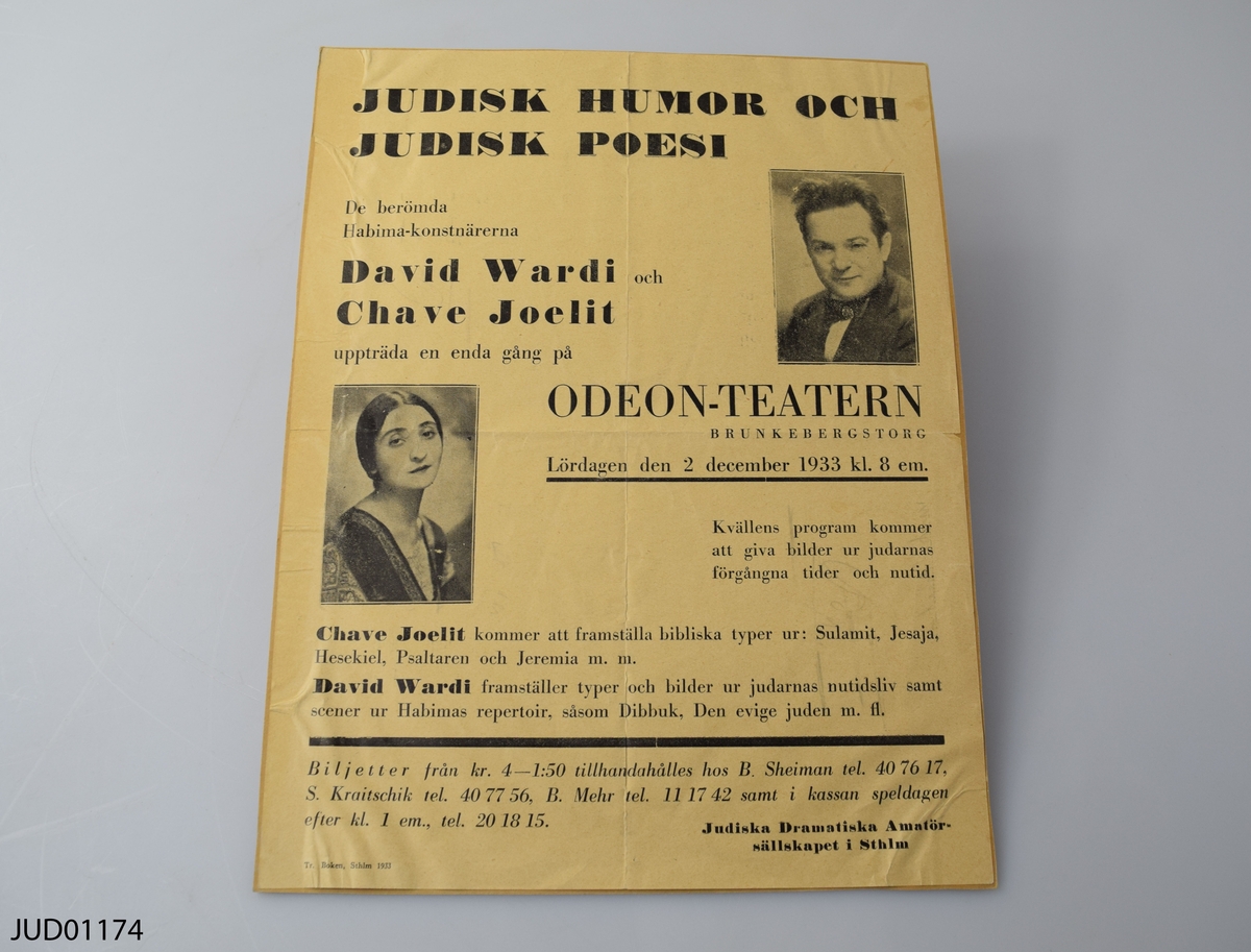 Bevarad dokumentation relaterad till pjäser uppsatta av Judiska dramatiska sällskapet, Judiska Dramatiska Amatörsällskapet med gästspelande internationella artister, Judiska klubbens teatersektion samt Habima. Program, affischer och två målade scenerier. Vissa uppsättningar till förmån för "1945 års räddade".