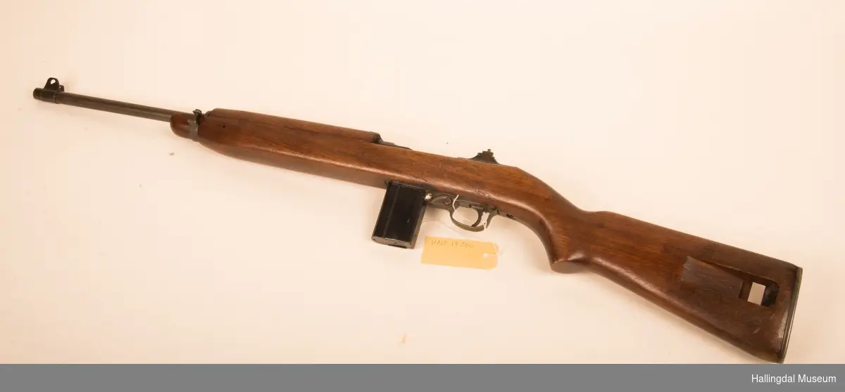 En amerikansk US Carbine Underwood, .30 kaliber med magasin.
