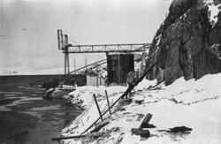 Vestre og østre bro, 11. april 1946.