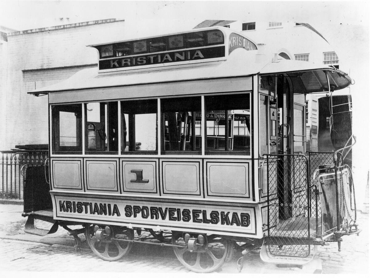 Kristiania Sporveisselskab, hestesporvogn 1. Leveransebilde fra J. Stephenson i New York. Utypisk takoppbygg.