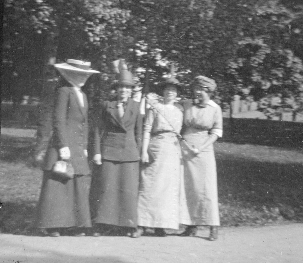 Fire kvinner i "byklede"  Fv Dagny Furuholmen (Fredrikstad) , Bergit Borgen (Bø), Sigrid Eriksen (Sarpsborg) og Gerda Kure (Moss).