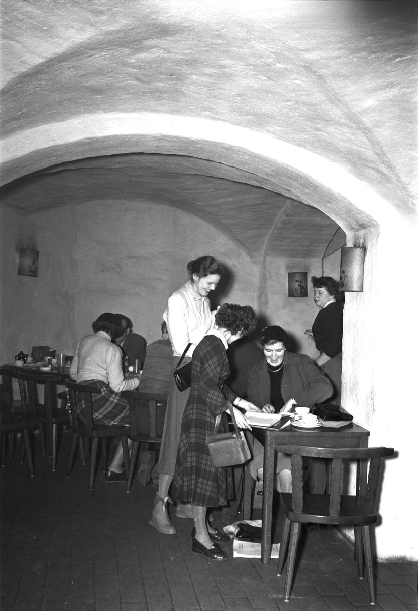 Alma mater, Café Alma, Uppsala