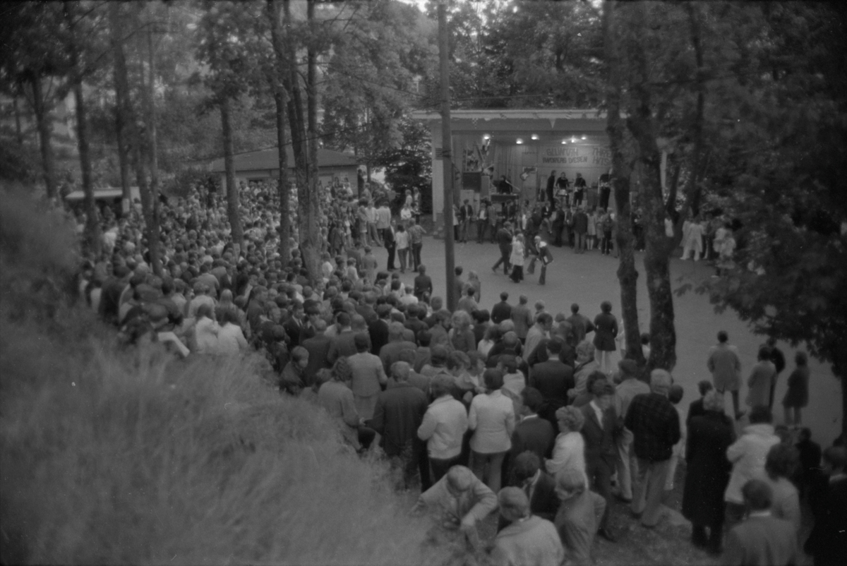 Avslutningsfest for Egersundsuken ved Elverhøy, juli 1971.