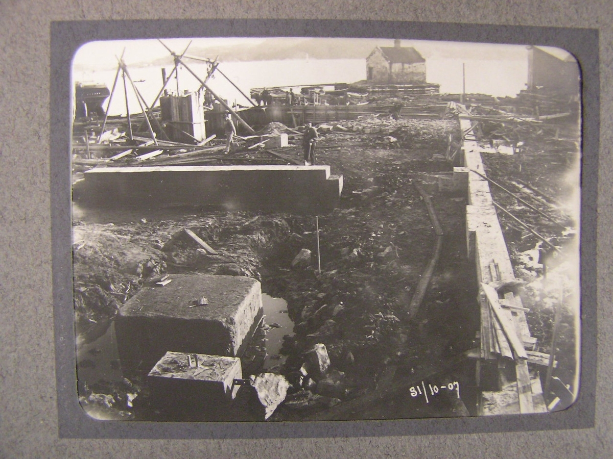Bygging av karbidfabrikken på Tangen. Kragerø, 1907