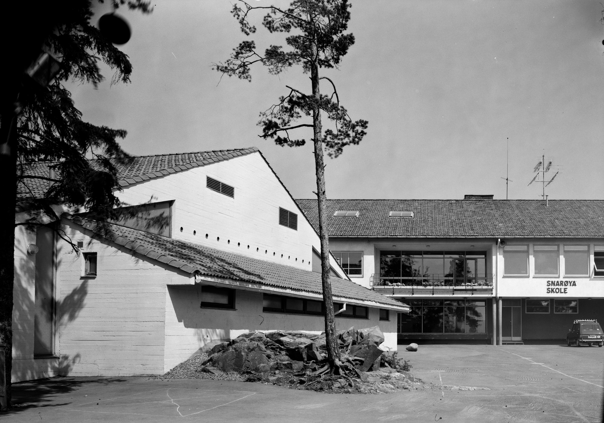 Snarøya skole Kommuneark. I Bærum. Tilbygg: Haldenskogen Daghjem, ark. Harriet Flaatten, fotogr. Juni . 75