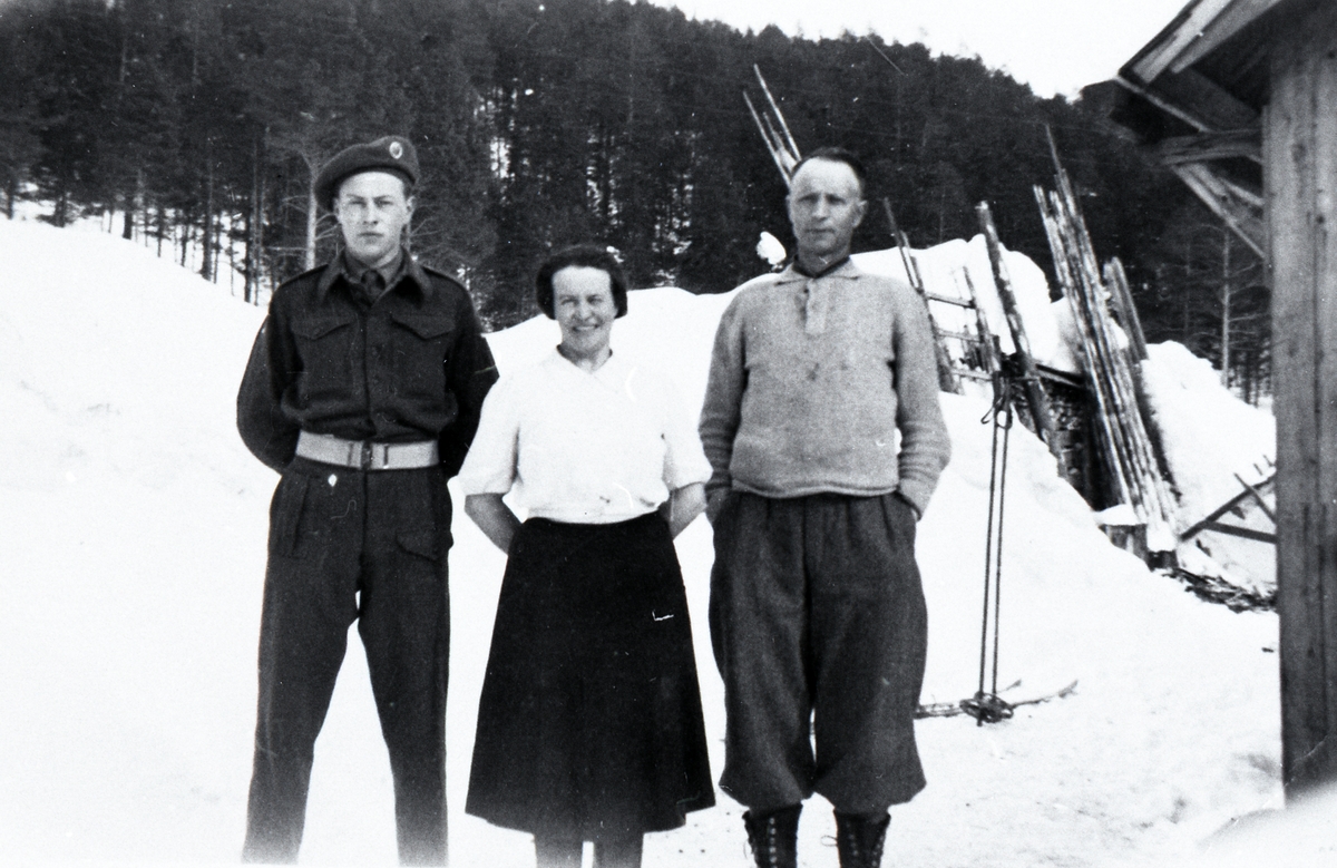 Frå venstre: Knut R. Thune, Marit og Reidar K. Thune