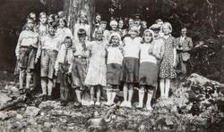 Gruppe søndagsskole barn fra Espa tidlig på 1930-tallet.
For