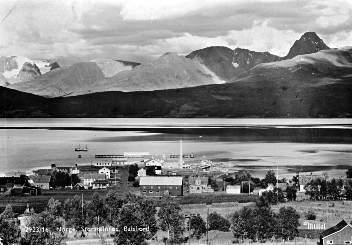 Oversiktsbilde Storsteinnes - Midt-Troms Museum / DigitaltMuseum