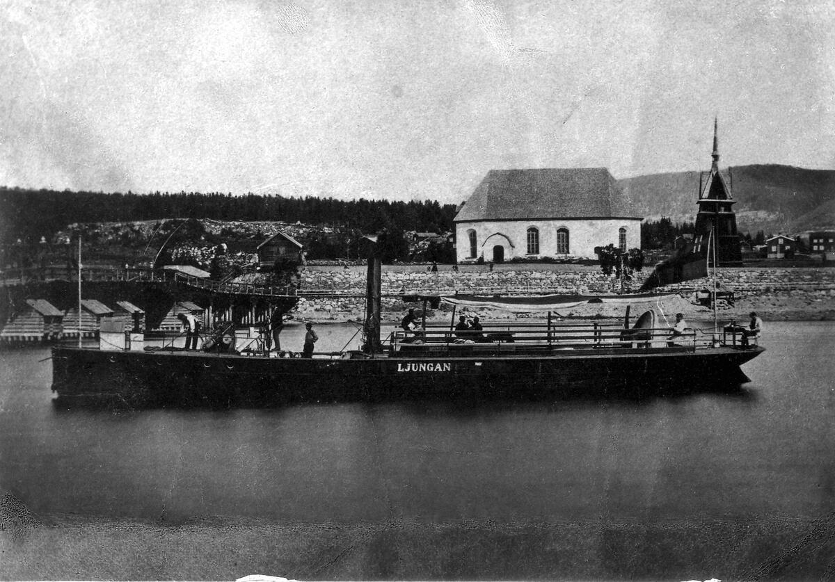 S/S Ljungan. Foto före 1881, då tornet byggdes