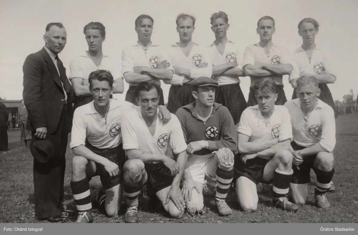 Fotbollslag, 1940-tal - Örebro Stadsarkiv / DigitaltMuseum