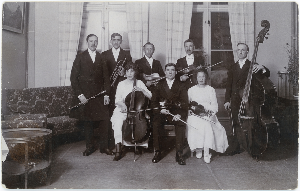 Vänersborgs hospital och asyl / Restads sjukhus. "Personalens orkester, 1918"