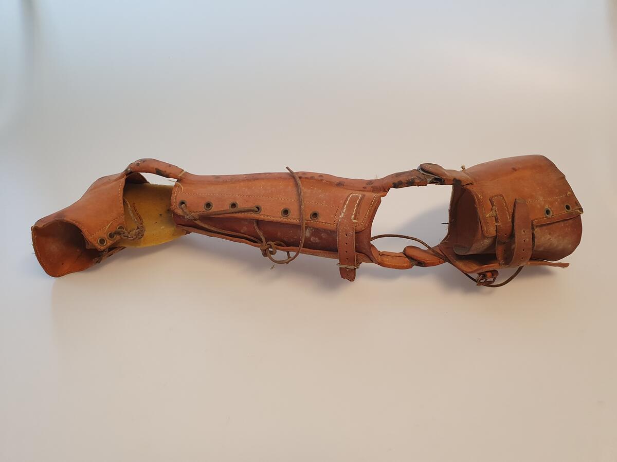 Stödbenet användes av Algot Ångman. Algot föddes med en muselföränding i höger ben och använde benet för att det skulle vara enklare att gå på benet.