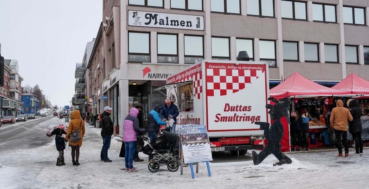 Narvik sentrum med stadig tilbakekommende Duttas smultringer. VU 2018 ...