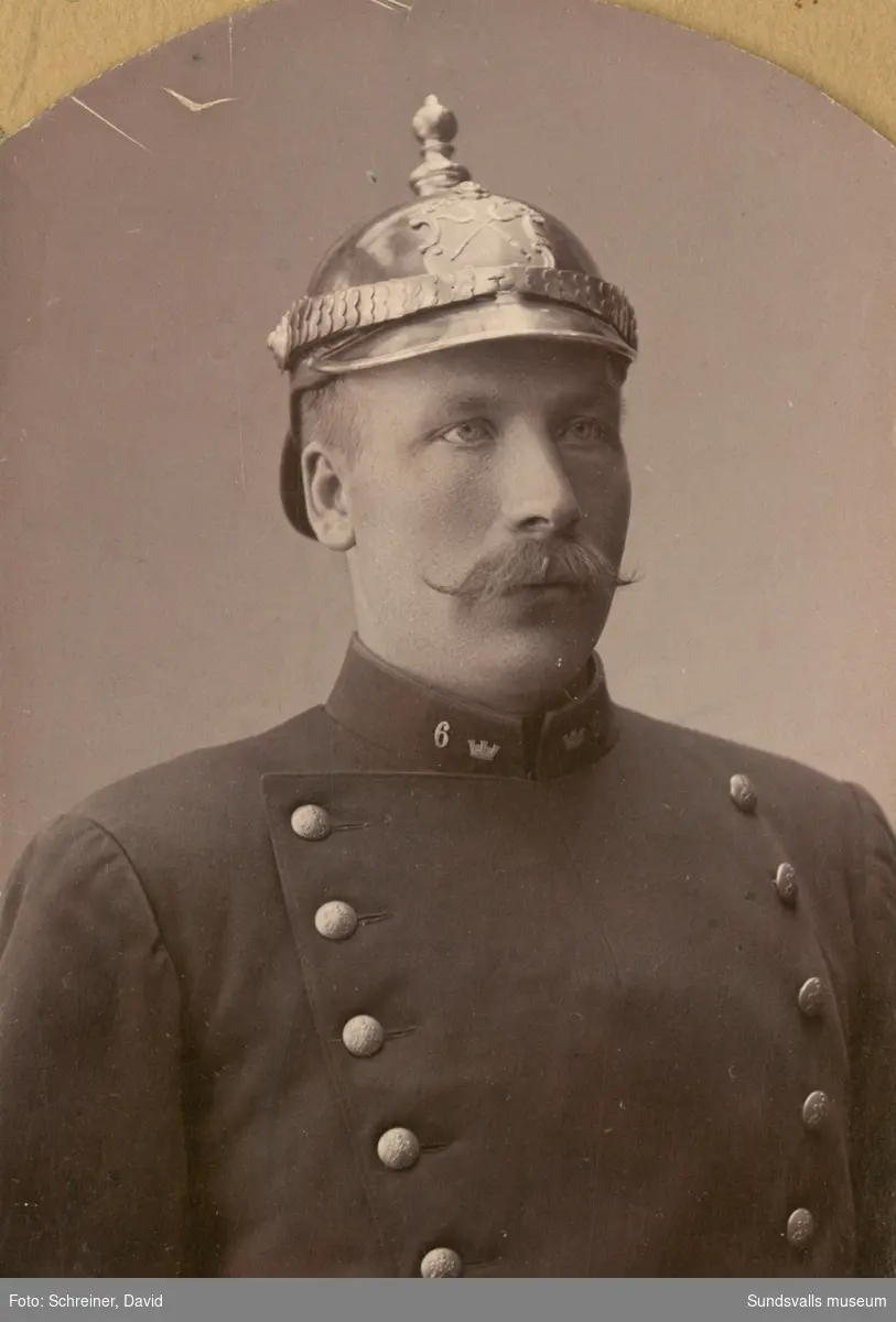 Tavla till borgmästaren Johan Otto Drake på födelsedagen 1901 från Sundsvalls poliskår.