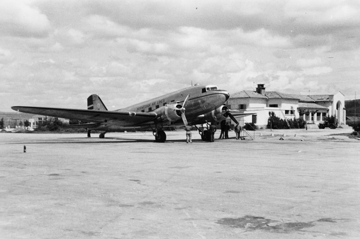 transport, fly, eksteriør, Marseille, D.N.L.'s Douglas DC-3, på bakken