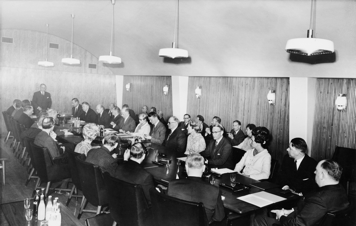 gruppebilde, Postrådet, Postdirektoratets møtesal, 10. april 1969