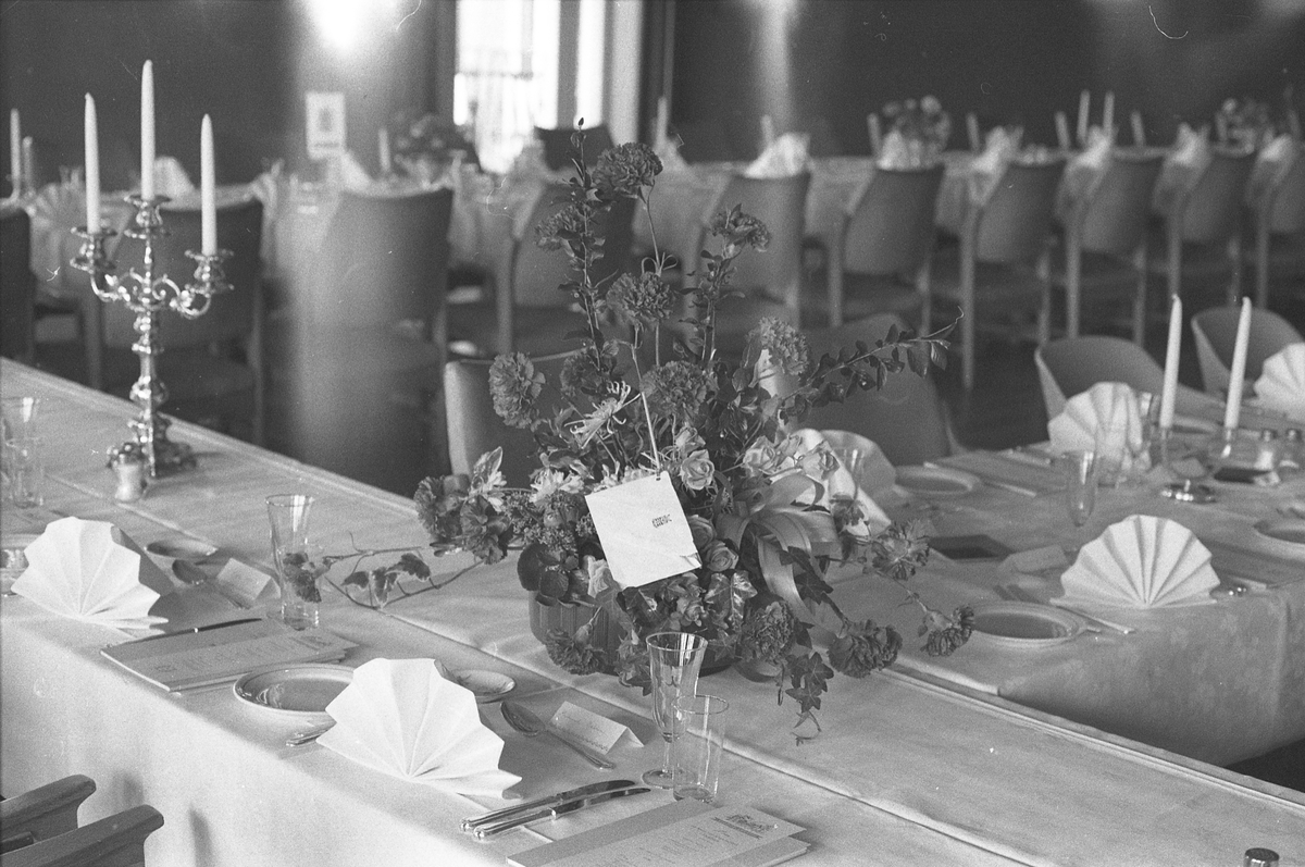 60-års jubileum, dekket bord. Elvarheim. 11/6 - 1971.