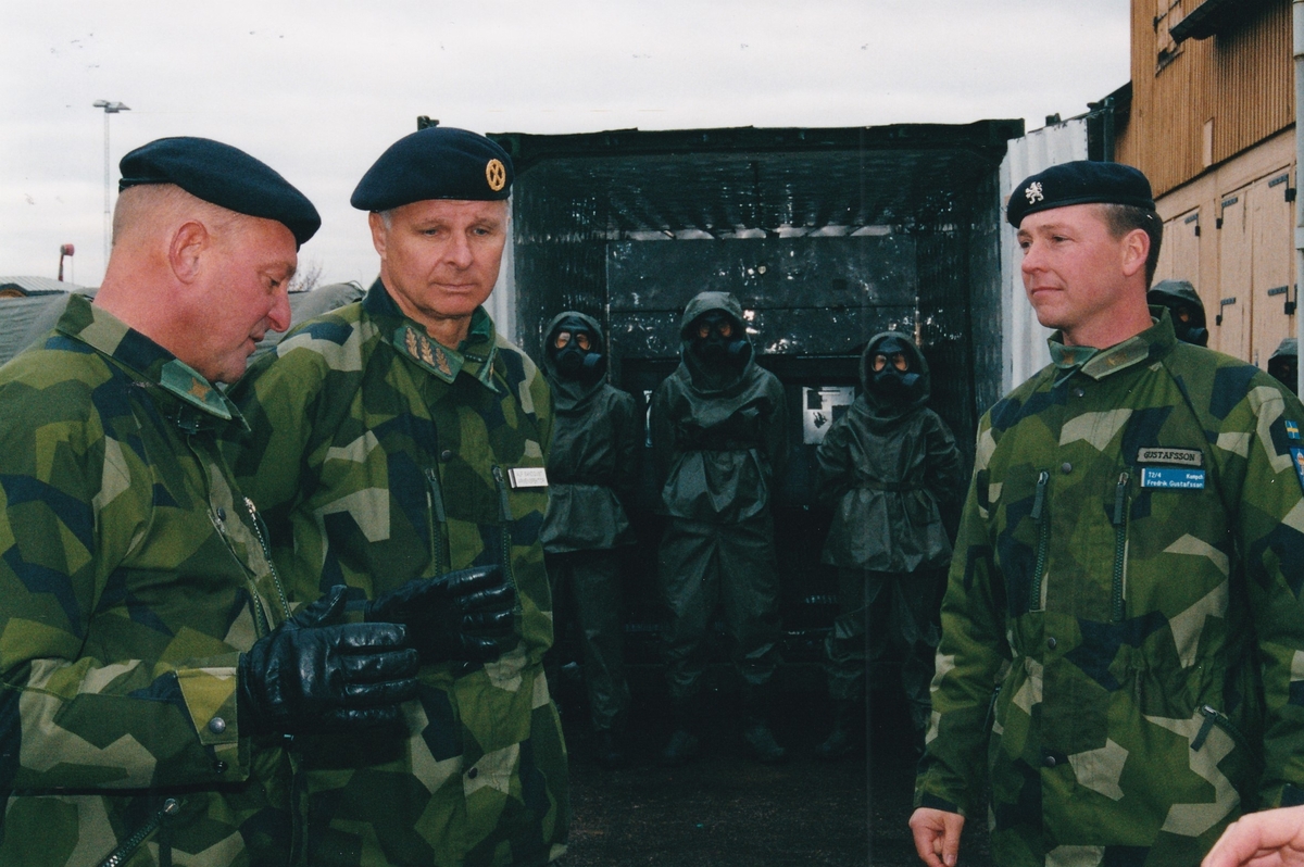 Göta Trängregementes funktionsdag 14 oktober 2003. C T 2 öv Jan Persson, genmj Alf Sandqvist och mj Fredrik Gustafsson