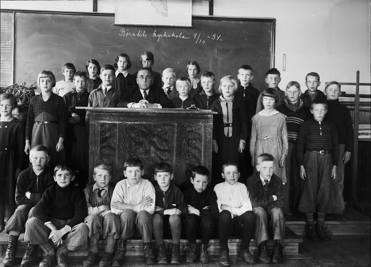 Skolklass i Börstils kyrkskola, Uppland 1934