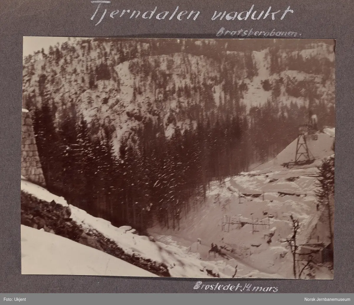 Tjerndalen viadukt på Bratsbergbanen under bygging