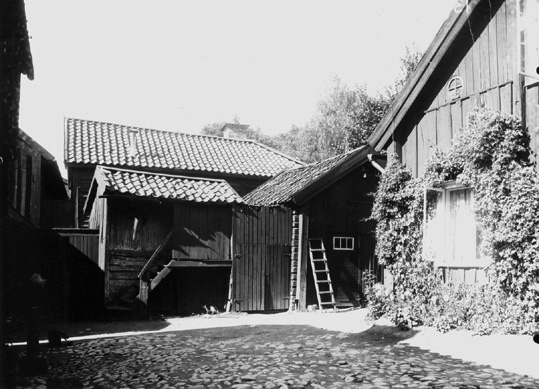 Uthus, Kungsgatan nr 5, Västerås.
