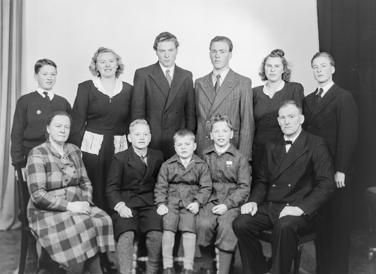Birger Børresen, familiebilder, gruppebilder.