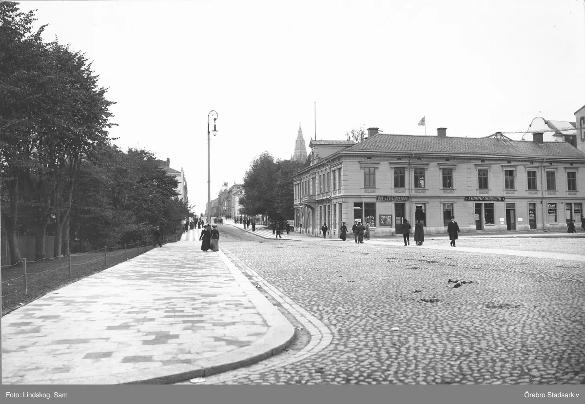 Storgatan mot söder från Olaigatan, 1907 - Örebro Stadsarkiv ...