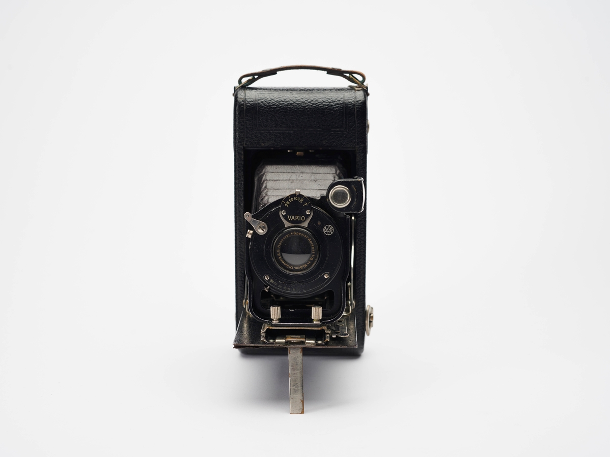 Rio 79 C er et foldekamera for 120 rullefilm, produsert av Orionwerk ca 1927. 

Det finnes også en tidligere versjon av Rio 79 C, produsert ca 1923.
