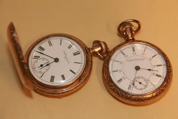 Pocket watches in gold.