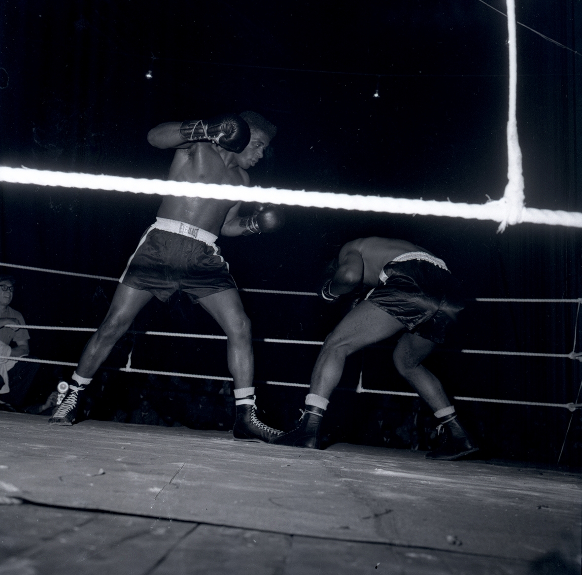 En boxningsmatch. Floyd Patterson boxas i Borgholm.