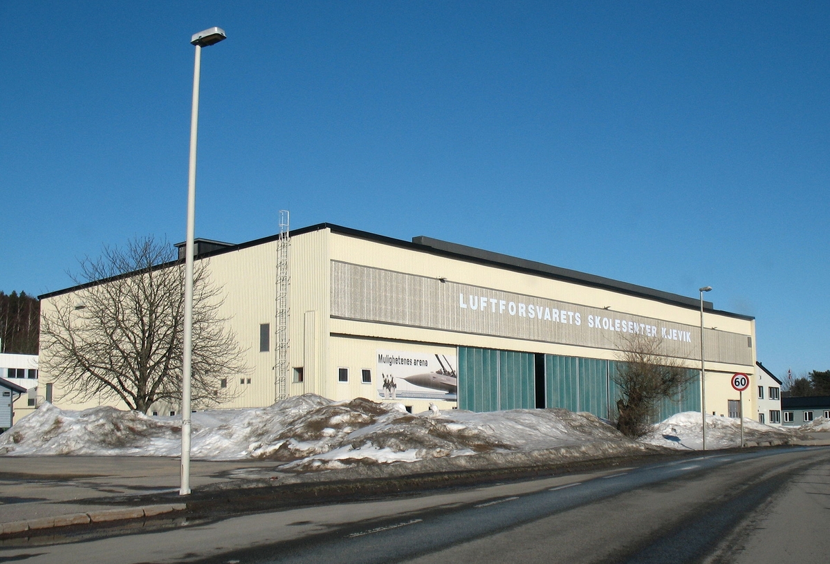 Luftforsvaret, Kjevik befalsforlegning - KORO / DigitaltMuseum