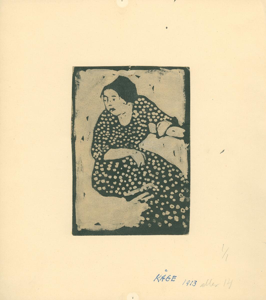 Grafisk bild av sittande kvinna i prickig klänning.