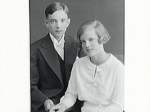 Syskonbild. Doktor Robert Hanson beställde bilderna på sina två barn Eva och Hans Erik.