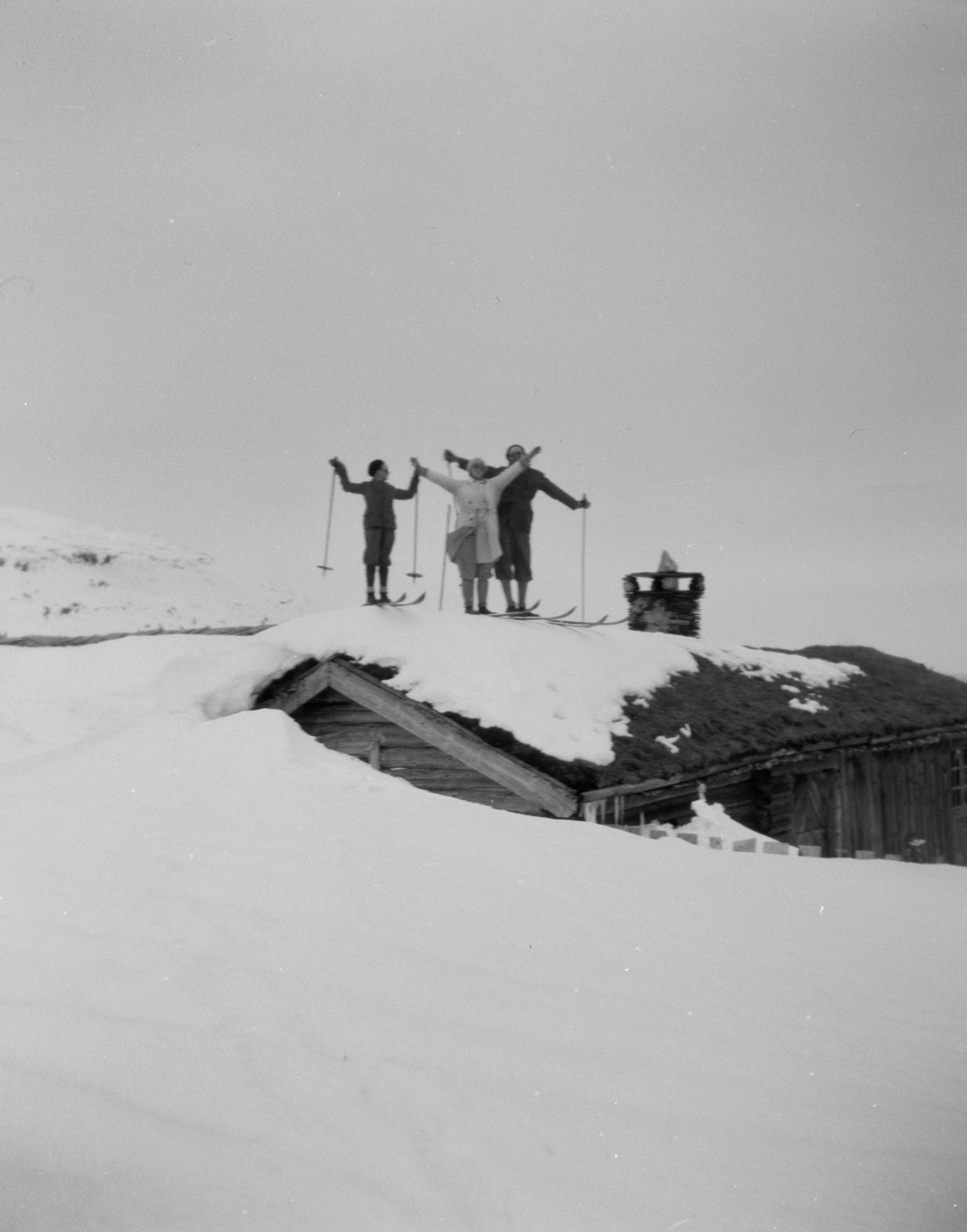 Skiløpere ved Frøysesetra, Gausdal