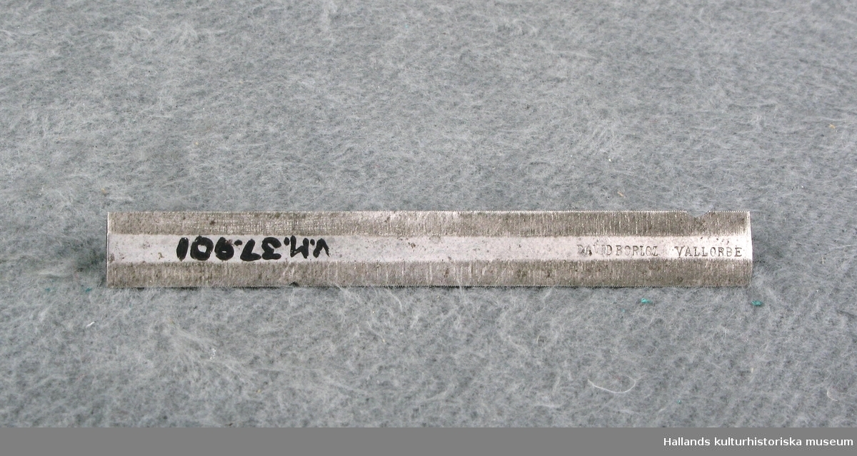 Skårfil av stål. Filyta på båda sidorna.
Märkning:"3, SWITZERLAND; David Borloz, Vallorbe".