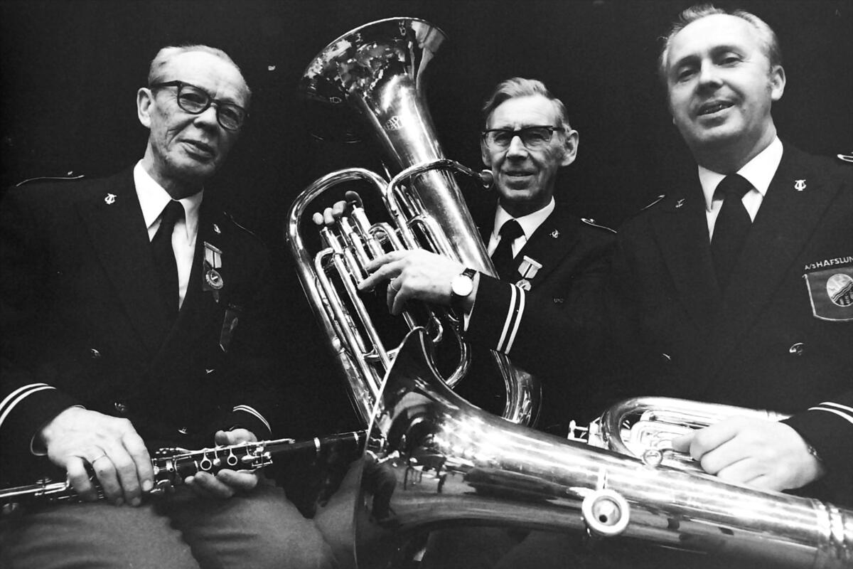 Tre veteraner under en konsert med A/S Hafslund Musikkorps april 1976.