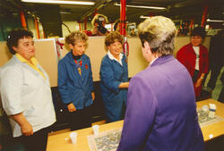 Statsminister Gro Harlem Brundtland på besøk i Posten 1994.