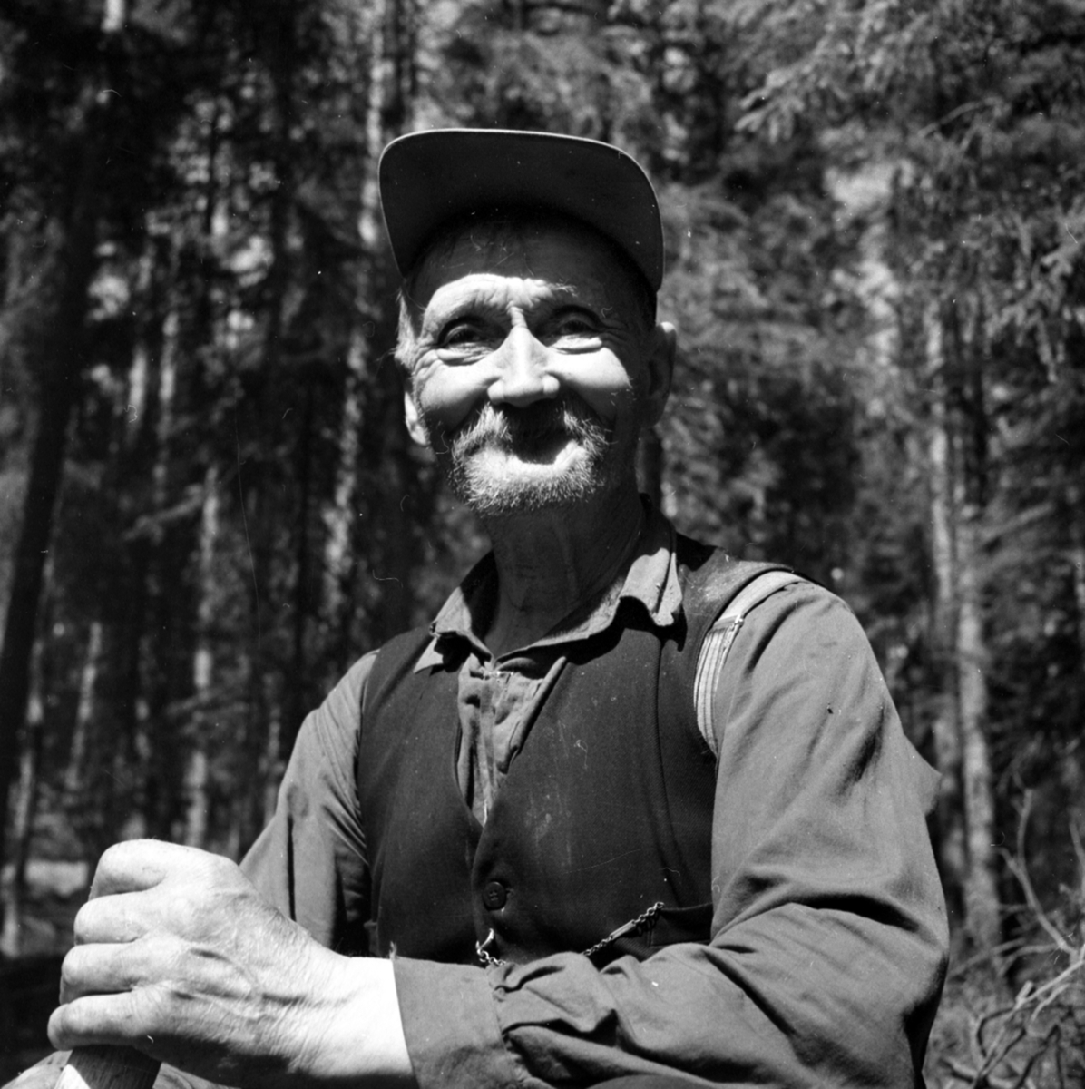 HalvorsAksel, var en av Finnskogenes mest originale gubber, talte