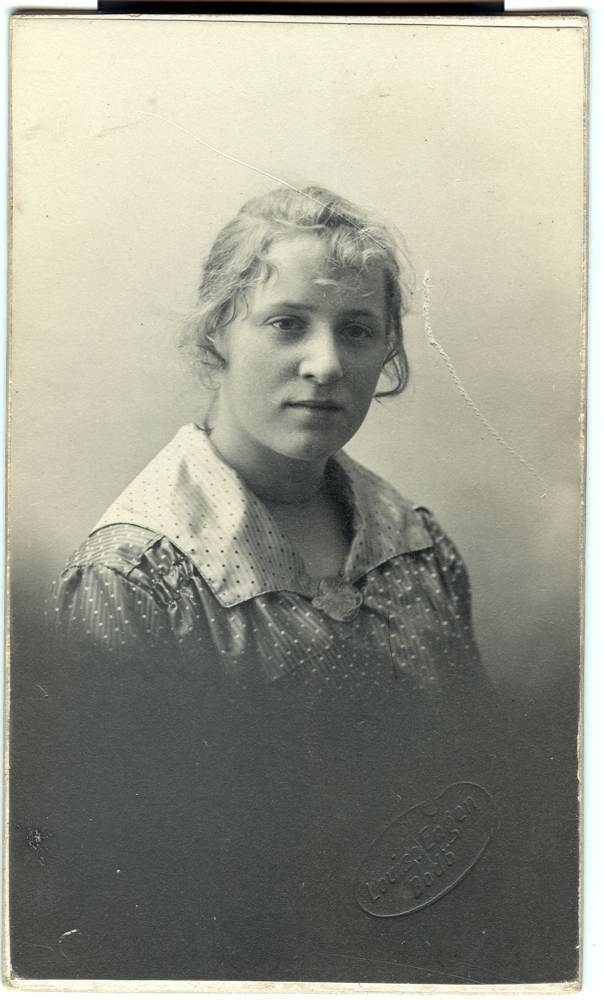 Astrid Normann f.Hansen.