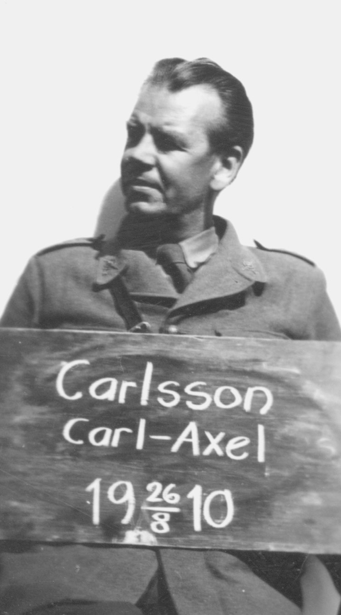Personal som slutat på T2. Carl-Axel Carlsson är född 19100826 ...